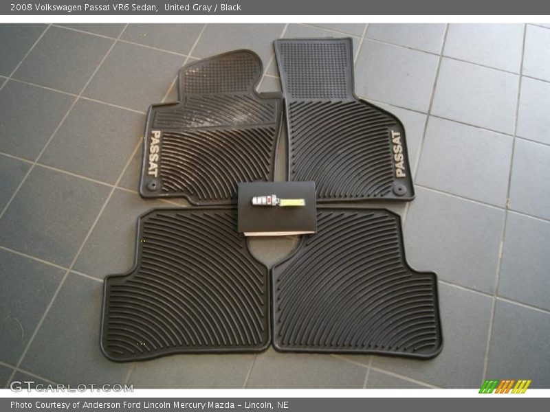United Gray / Black 2008 Volkswagen Passat VR6 Sedan