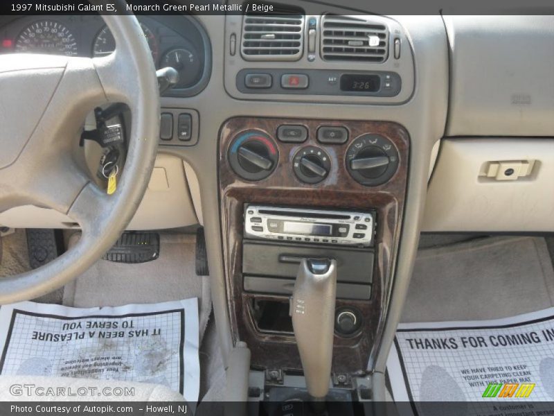  Monarch Green Pearl Metallic / Beige 1997 Mitsubishi Galant ES