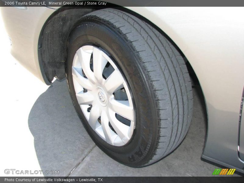 Mineral Green Opal / Stone Gray 2006 Toyota Camry LE