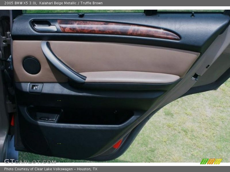 Kalahari Beige Metallic / Truffle Brown 2005 BMW X5 3.0i