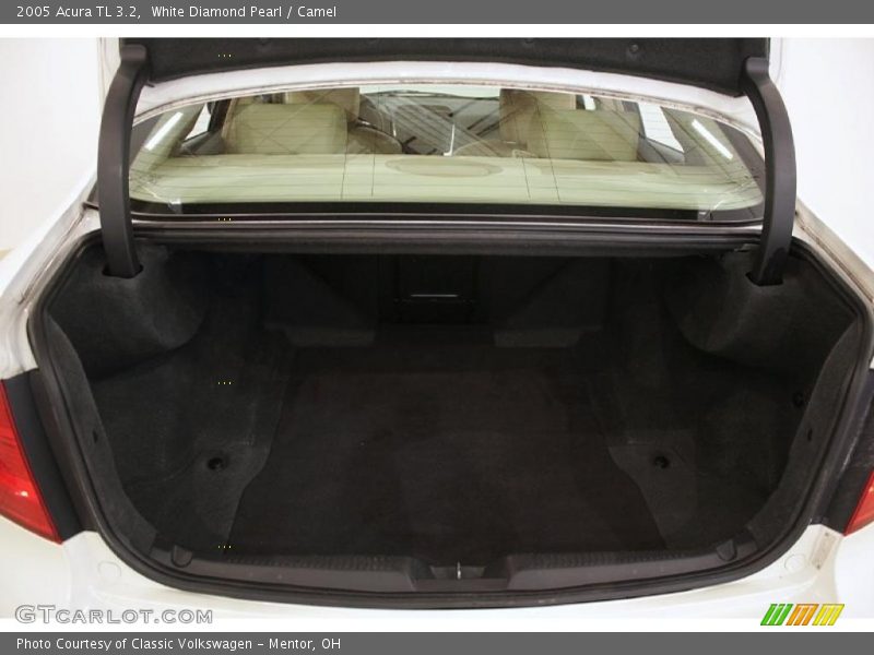 White Diamond Pearl / Camel 2005 Acura TL 3.2