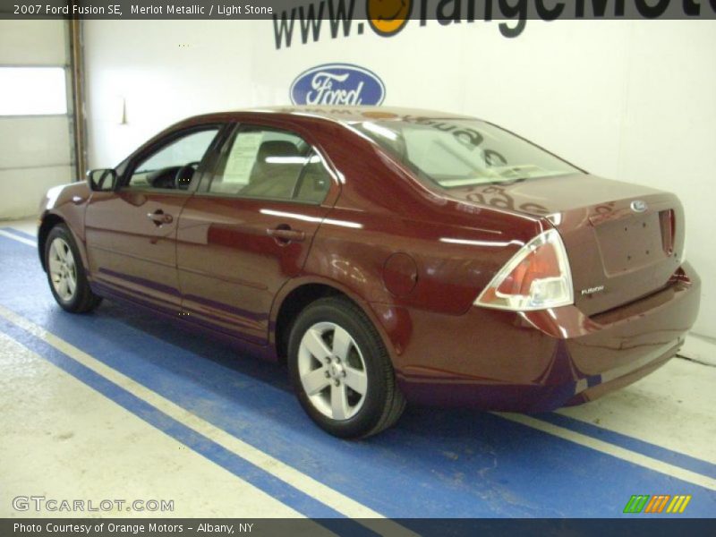 Merlot Metallic / Light Stone 2007 Ford Fusion SE