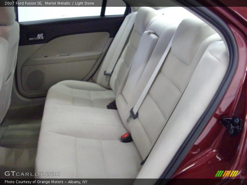 Merlot Metallic / Light Stone 2007 Ford Fusion SE