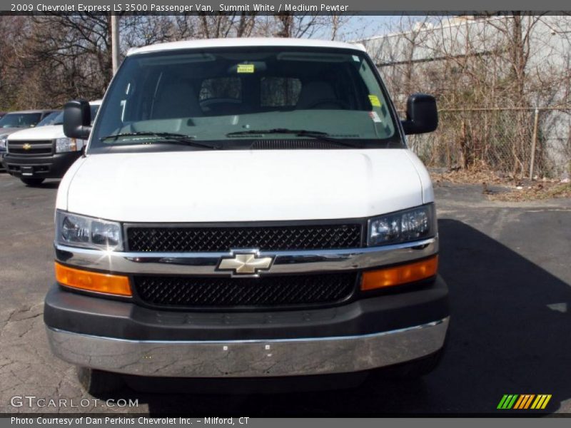 Summit White / Medium Pewter 2009 Chevrolet Express LS 3500 Passenger Van