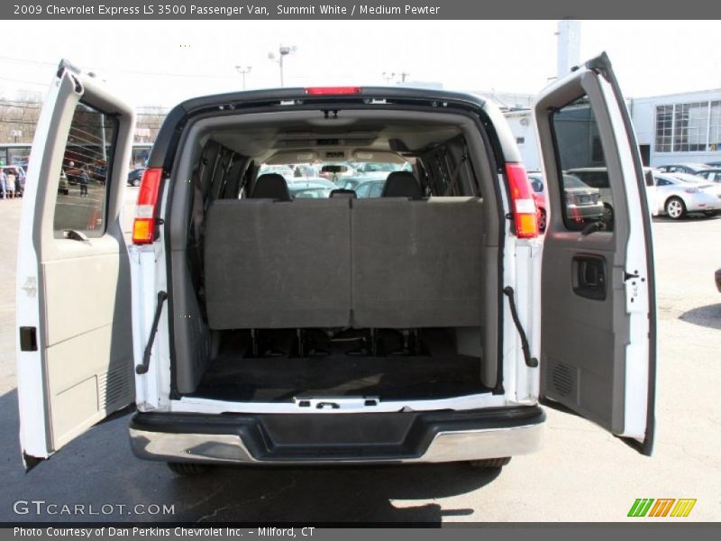 Summit White / Medium Pewter 2009 Chevrolet Express LS 3500 Passenger Van