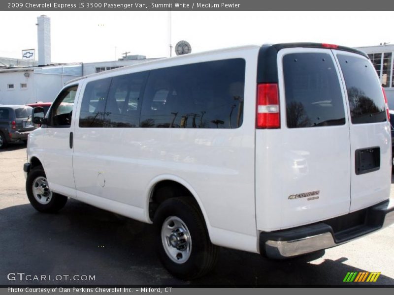 Summit White / Medium Pewter 2009 Chevrolet Express LS 3500 Passenger Van