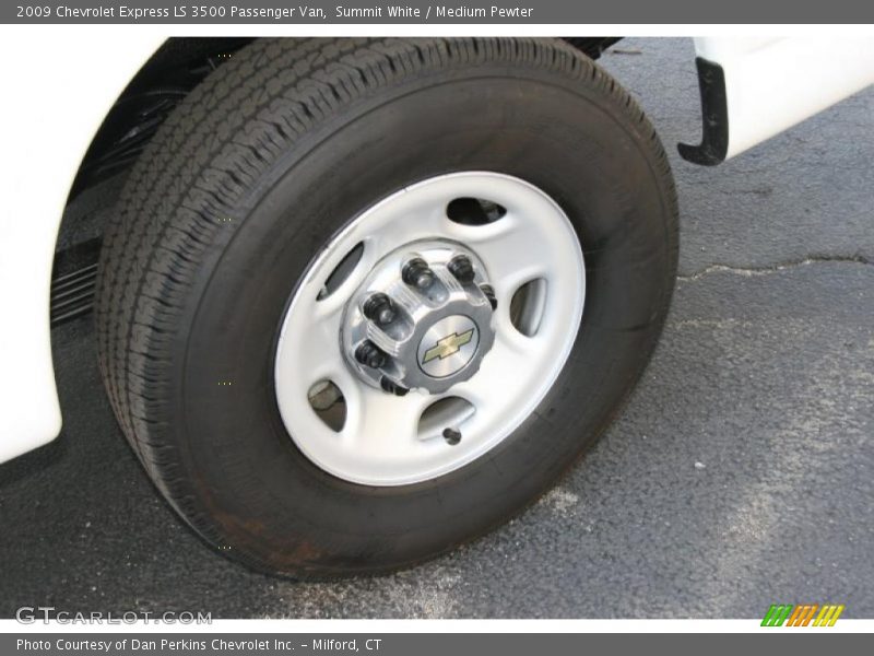 Summit White / Medium Pewter 2009 Chevrolet Express LS 3500 Passenger Van