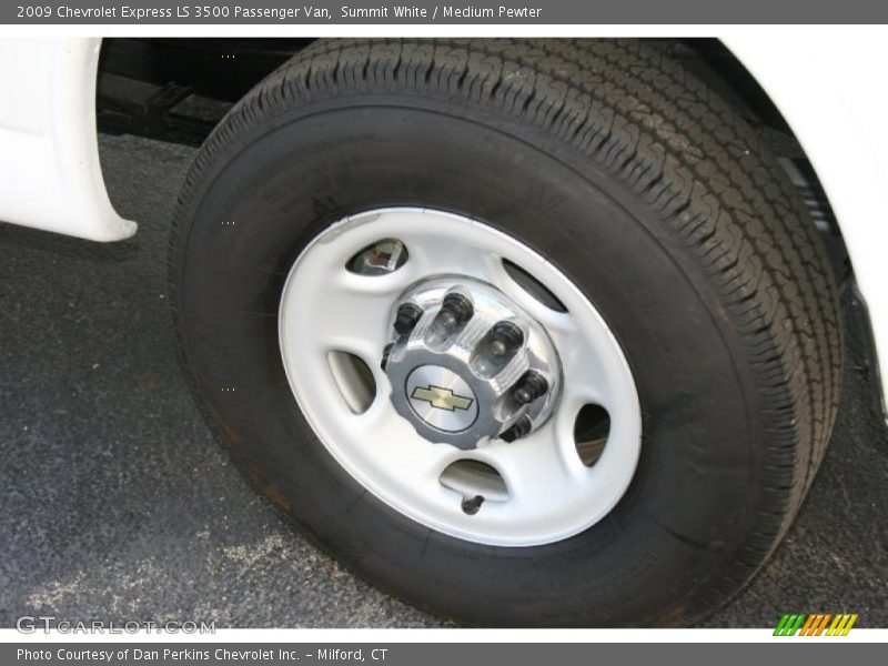 Summit White / Medium Pewter 2009 Chevrolet Express LS 3500 Passenger Van