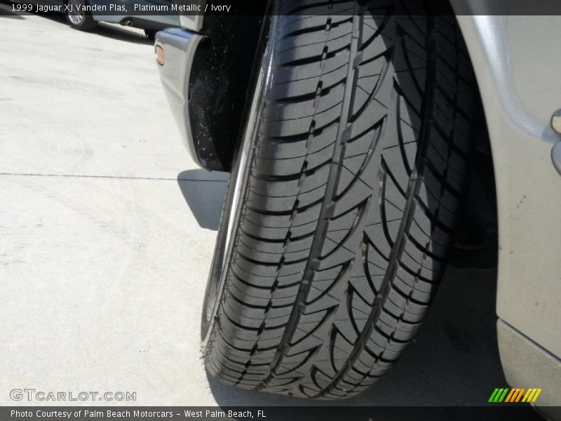 Platinum Metallic / Ivory 1999 Jaguar XJ Vanden Plas