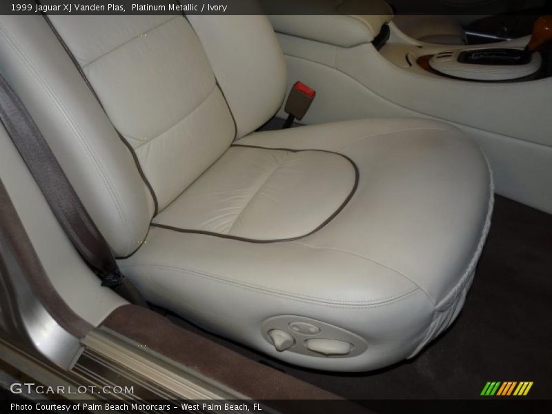 Platinum Metallic / Ivory 1999 Jaguar XJ Vanden Plas