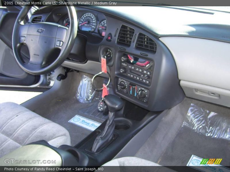 Silverstone Metallic / Medium Gray 2005 Chevrolet Monte Carlo LS