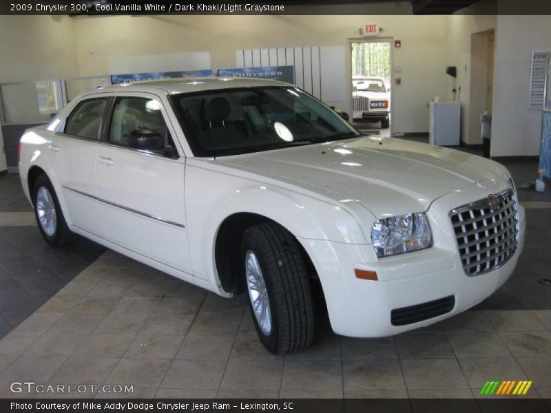 Cool Vanilla White / Dark Khaki/Light Graystone 2009 Chrysler 300
