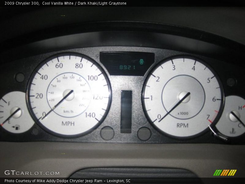 Cool Vanilla White / Dark Khaki/Light Graystone 2009 Chrysler 300
