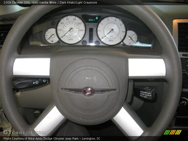 Cool Vanilla White / Dark Khaki/Light Graystone 2009 Chrysler 300
