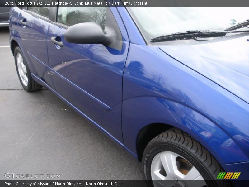 Sonic Blue Metallic / Dark Flint/Light Flint 2005 Ford Focus ZX5 SES Hatchback