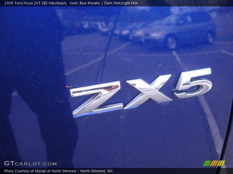 Sonic Blue Metallic / Dark Flint/Light Flint 2005 Ford Focus ZX5 SES Hatchback