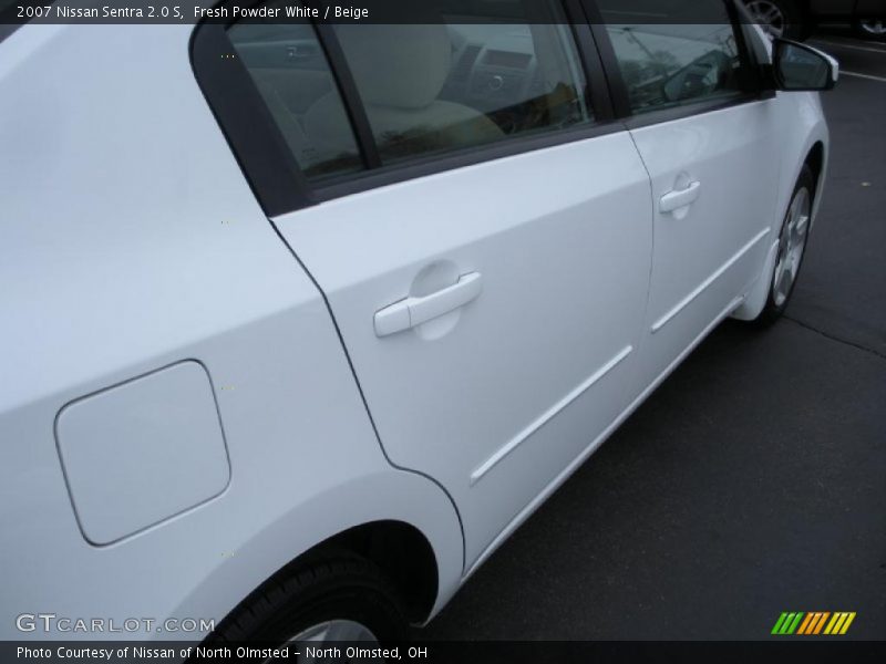 Fresh Powder White / Beige 2007 Nissan Sentra 2.0 S