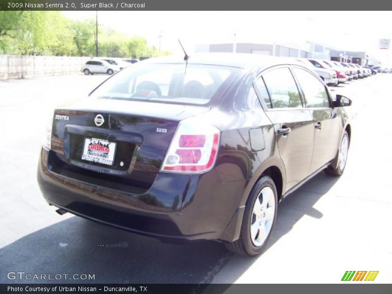 Super Black / Charcoal 2009 Nissan Sentra 2.0