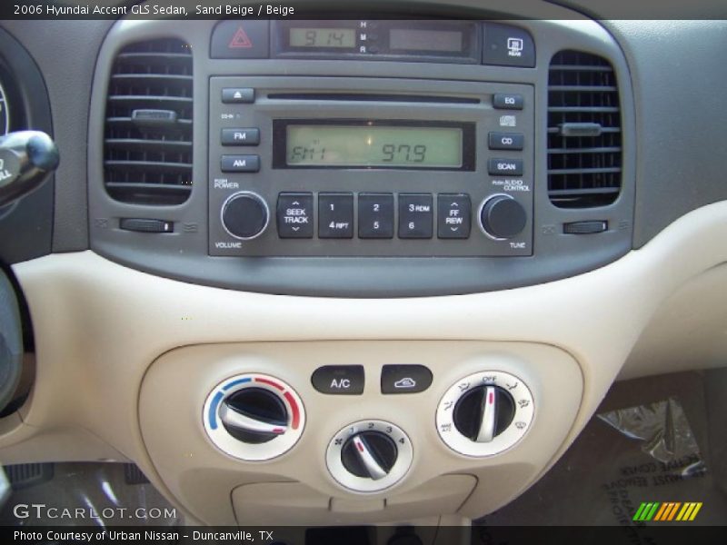 Sand Beige / Beige 2006 Hyundai Accent GLS Sedan
