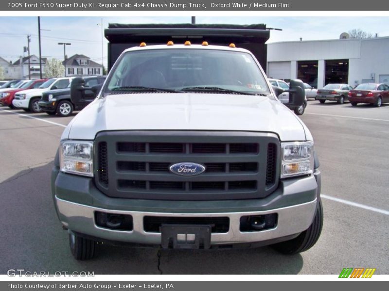 Oxford White / Medium Flint 2005 Ford F550 Super Duty XL Regular Cab 4x4 Chassis Dump Truck