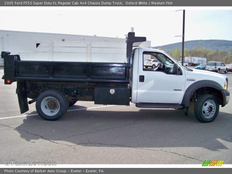 Oxford White / Medium Flint 2005 Ford F550 Super Duty XL Regular Cab 4x4 Chassis Dump Truck