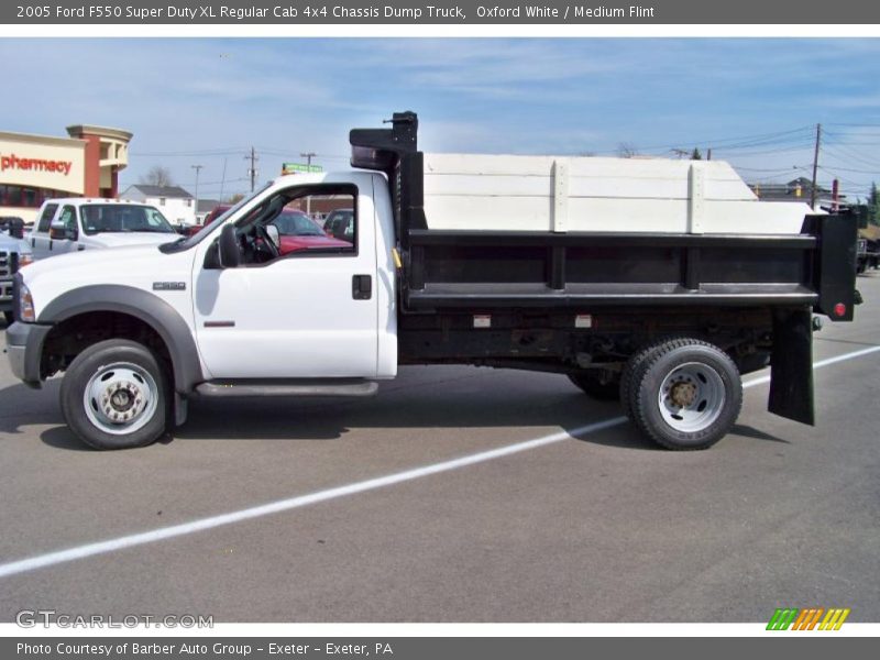 Oxford White / Medium Flint 2005 Ford F550 Super Duty XL Regular Cab 4x4 Chassis Dump Truck