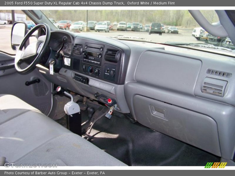 Oxford White / Medium Flint 2005 Ford F550 Super Duty XL Regular Cab 4x4 Chassis Dump Truck