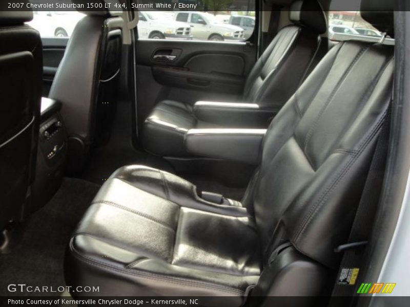 Summit White / Ebony 2007 Chevrolet Suburban 1500 LT 4x4