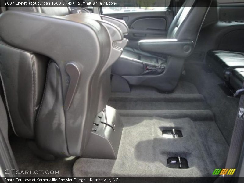 Summit White / Ebony 2007 Chevrolet Suburban 1500 LT 4x4