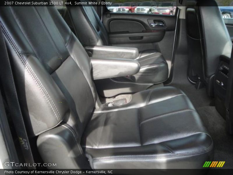 Summit White / Ebony 2007 Chevrolet Suburban 1500 LT 4x4