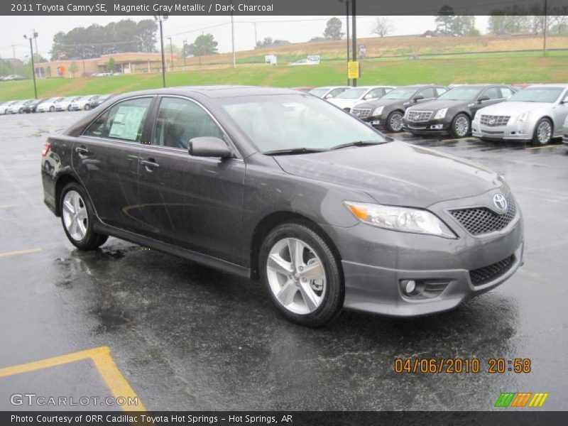 Magnetic Gray Metallic / Dark Charcoal 2011 Toyota Camry SE