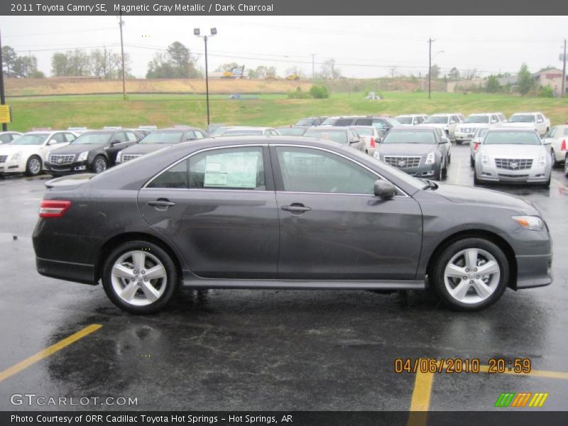 Magnetic Gray Metallic / Dark Charcoal 2011 Toyota Camry SE