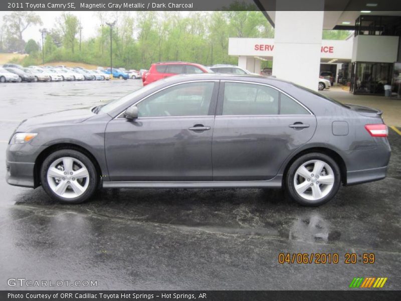 Magnetic Gray Metallic / Dark Charcoal 2011 Toyota Camry SE
