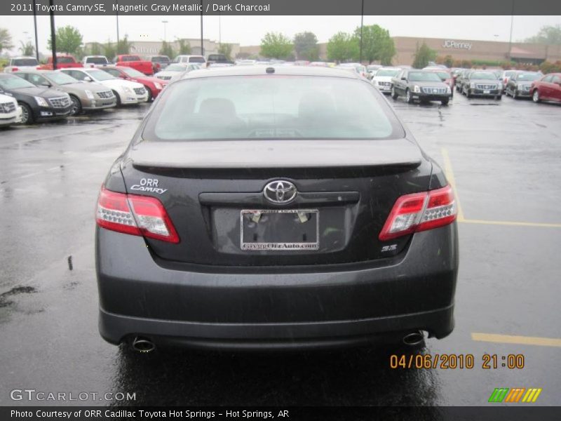 Magnetic Gray Metallic / Dark Charcoal 2011 Toyota Camry SE