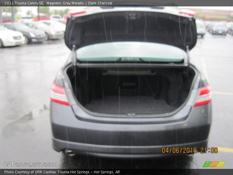 Magnetic Gray Metallic / Dark Charcoal 2011 Toyota Camry SE