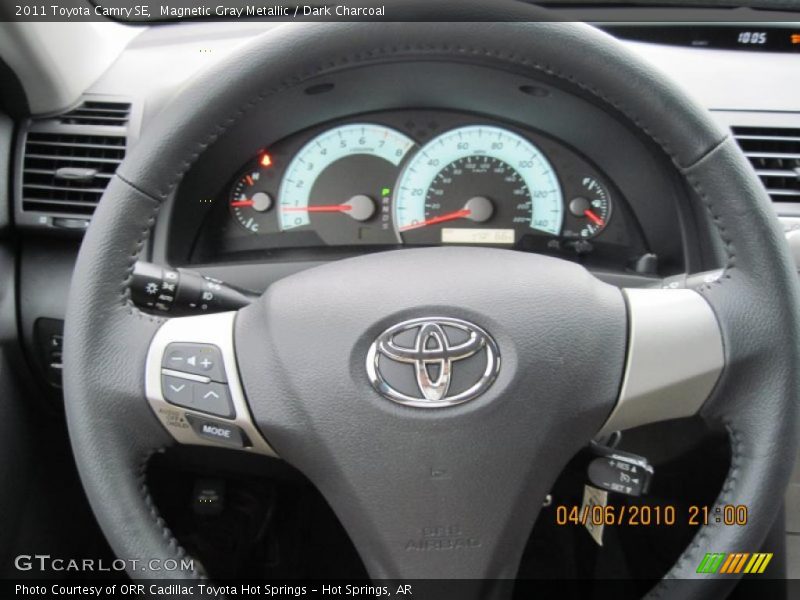 Magnetic Gray Metallic / Dark Charcoal 2011 Toyota Camry SE