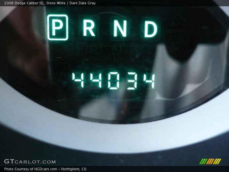 Stone White / Dark Slate Gray 2008 Dodge Caliber SE
