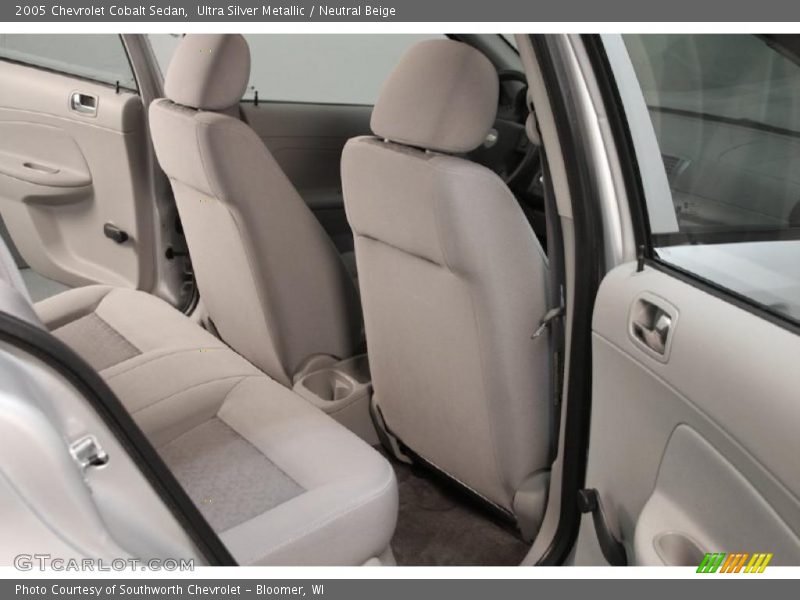 Ultra Silver Metallic / Neutral Beige 2005 Chevrolet Cobalt Sedan