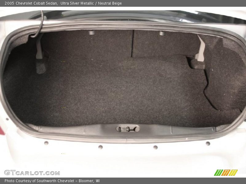 Ultra Silver Metallic / Neutral Beige 2005 Chevrolet Cobalt Sedan