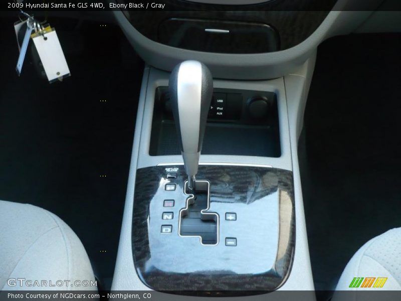 Ebony Black / Gray 2009 Hyundai Santa Fe GLS 4WD