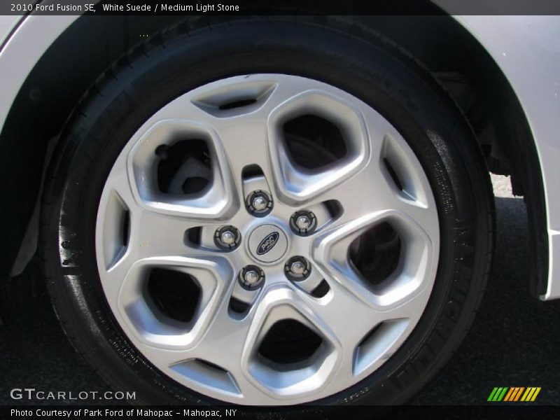 White Suede / Medium Light Stone 2010 Ford Fusion SE