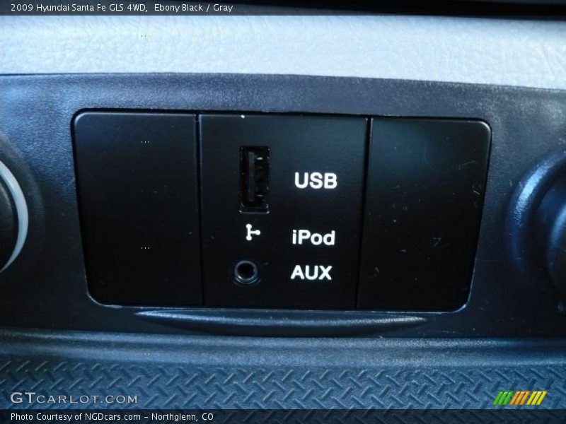 Ebony Black / Gray 2009 Hyundai Santa Fe GLS 4WD