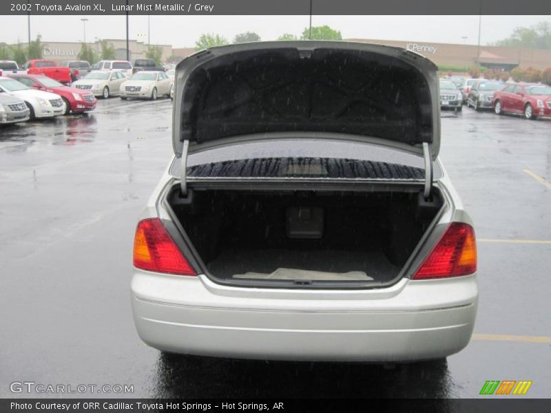 Lunar Mist Metallic / Grey 2002 Toyota Avalon XL