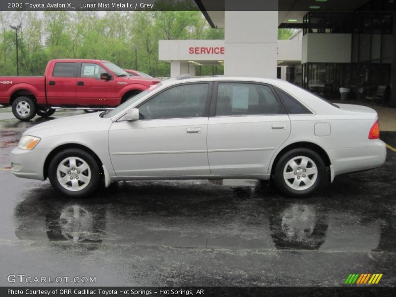 Lunar Mist Metallic / Grey 2002 Toyota Avalon XL