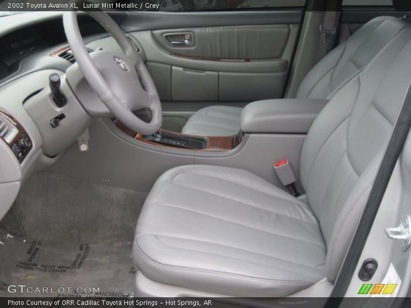 Lunar Mist Metallic / Grey 2002 Toyota Avalon XL
