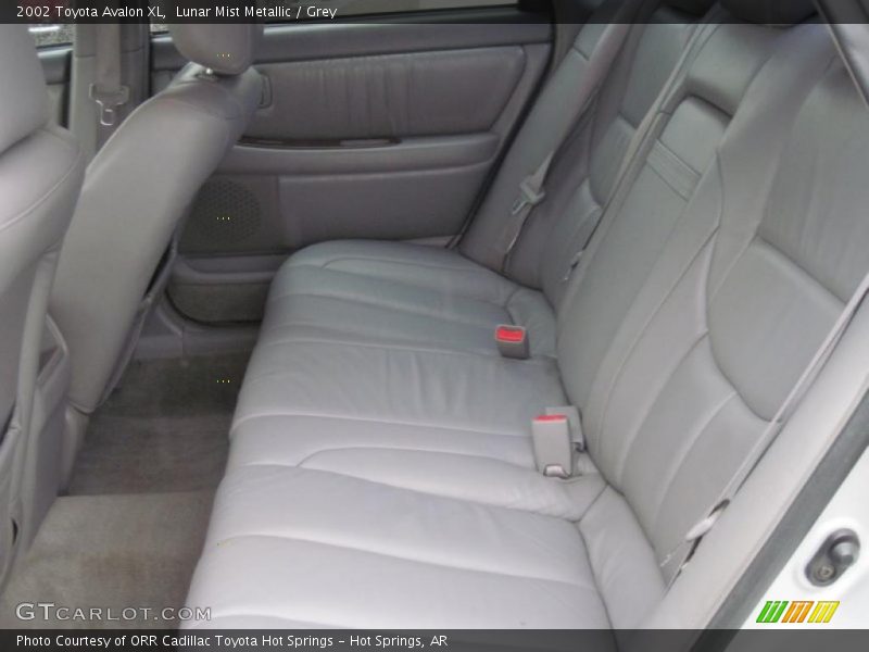 Lunar Mist Metallic / Grey 2002 Toyota Avalon XL