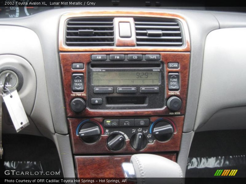 Lunar Mist Metallic / Grey 2002 Toyota Avalon XL
