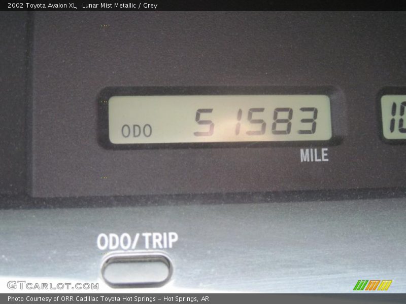 Lunar Mist Metallic / Grey 2002 Toyota Avalon XL