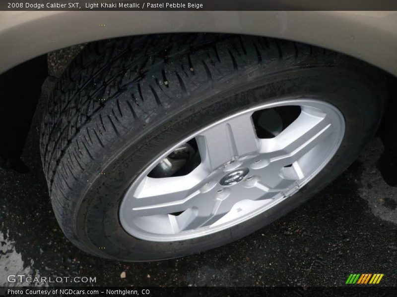 Light Khaki Metallic / Pastel Pebble Beige 2008 Dodge Caliber SXT
