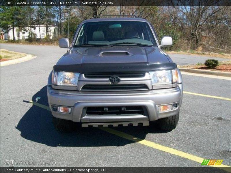 Millennium Silver Metallic / Gray 2002 Toyota 4Runner SR5 4x4